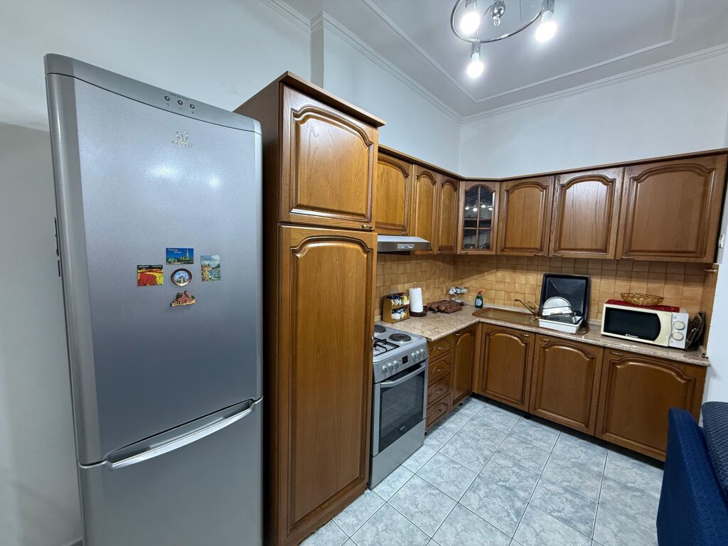 2+1 apartment for rent in Bllok!