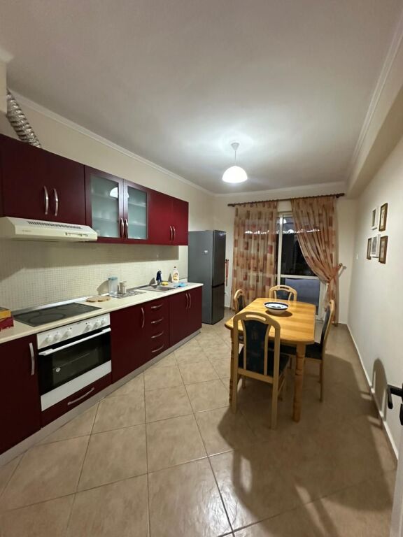 Apartament 2+1 me qira tek Gjykata!
