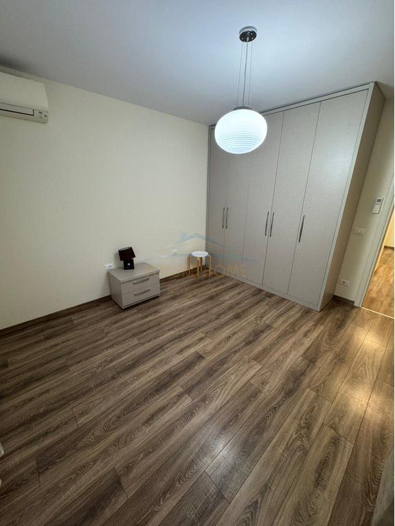 Qera, Apartament 2+1+2+Post Parkimi Long Hill Residence, Tiranë.