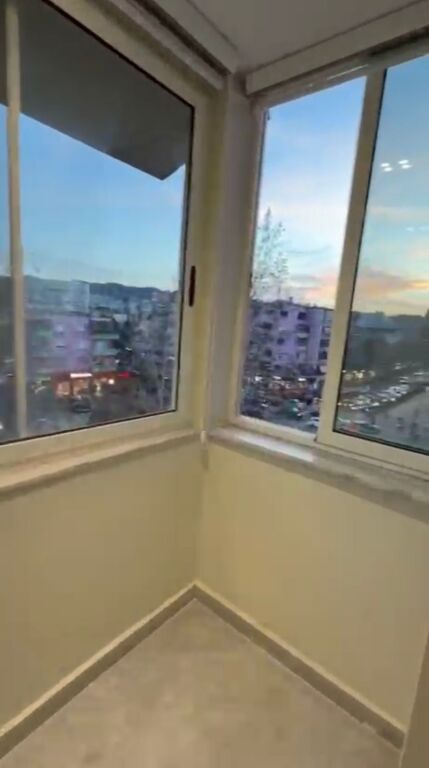 Shitet apartament 1+1, Kryqezimi i 21 Dhjetorit!!