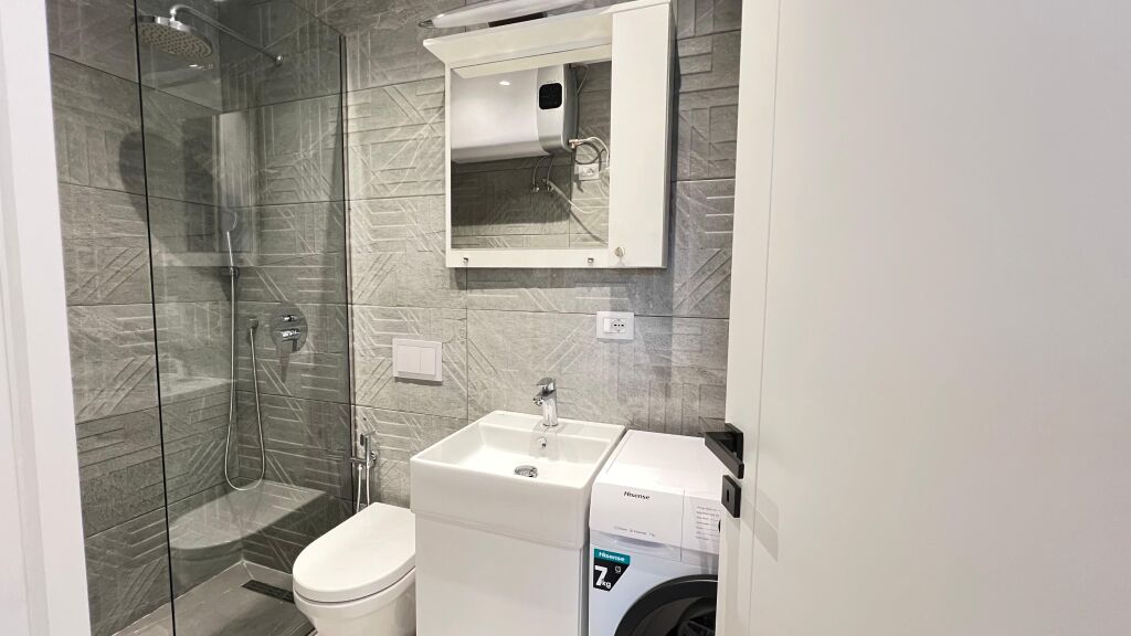 1+1 apartment for rent near the embassy block in Tirana