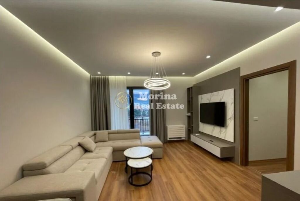 Qera | Apartament 2 +1+2| Farmacia 10 | 850 €/muaj