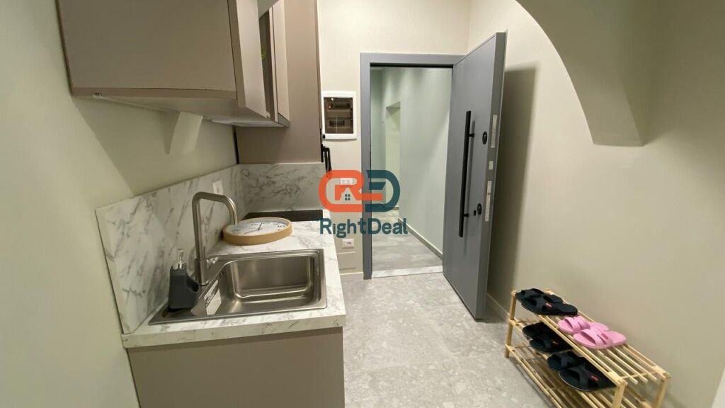 Tek 21-Dhjetori, Shiten Dy Apartamente 1+1 Perfekte Per Investim!!