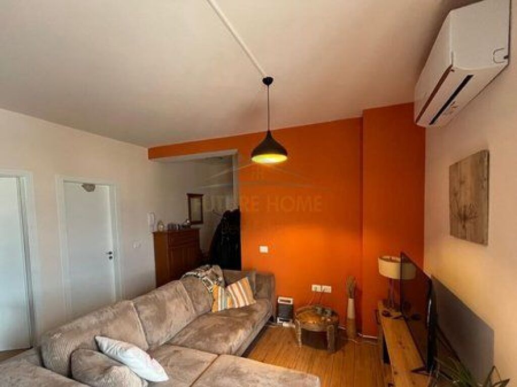 Shitet, Apartament 2+1, Selvia.