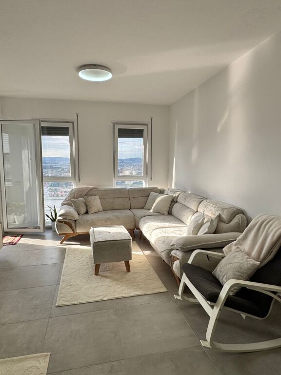 Appartamento in affitto Univers City