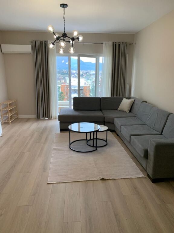 Super ap 2+1 tek kopshti botanik ( xhamia  