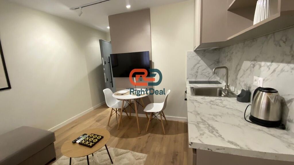 Tek 21-Dhjetori, Shiten Dy Apartamente 1+1 Perfekte Per Investim!!