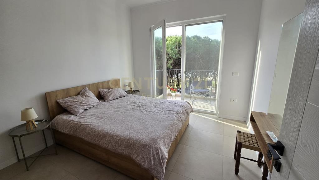 VENDESI APPARTAMENTO 2+1+2 IN PRIMA FILA SUL MARE