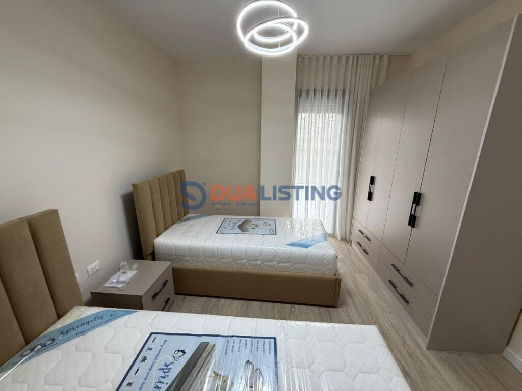 Affittiamo appartamento 2+1+2 con veranda e posto auto – Lago Secco