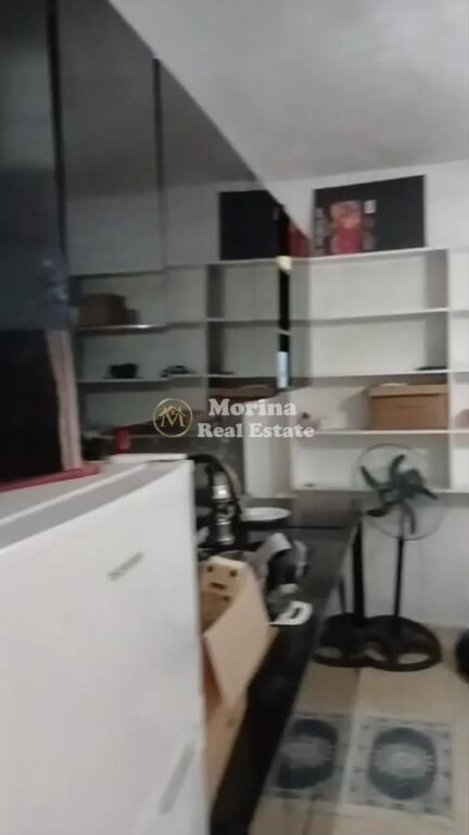 Qera | Shtëpi private 1 + 1 | Tregu Elektrik | 300 €/muaj