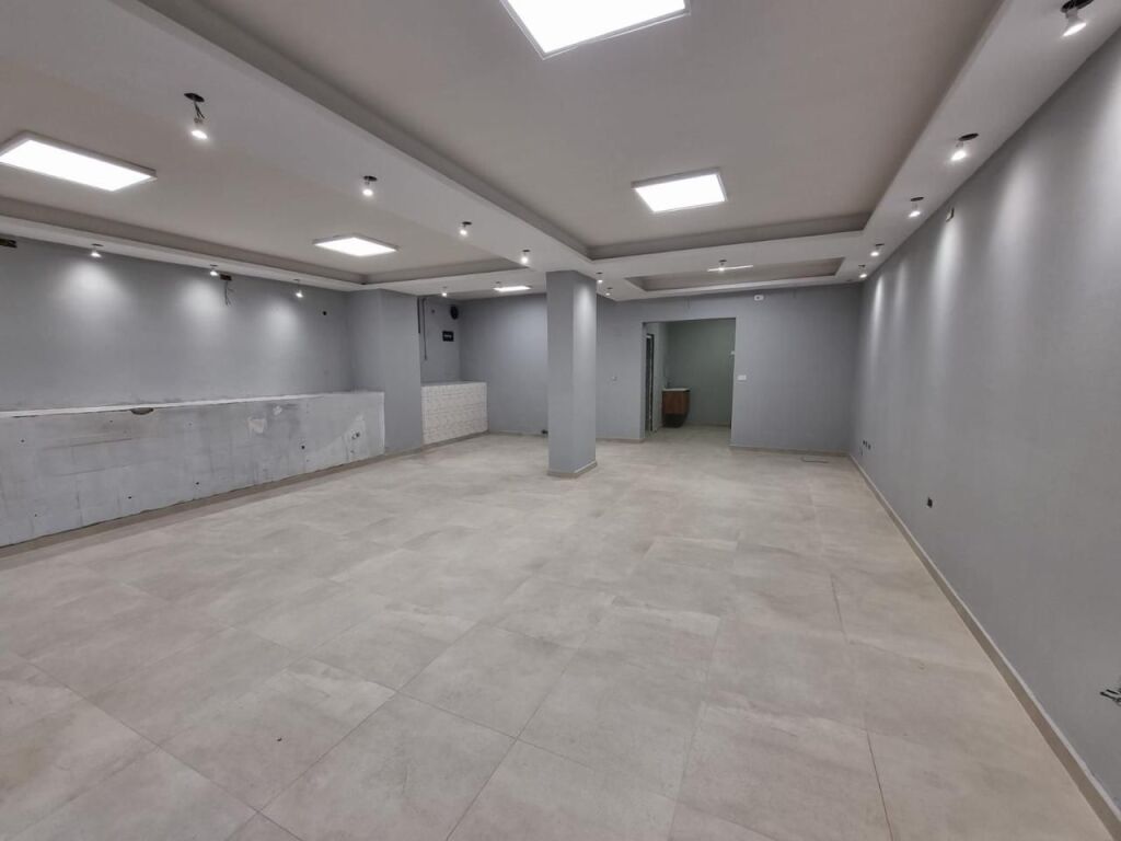 SHOP FOR SALE 74 M2 PAZARI I RI 140,000 EURO