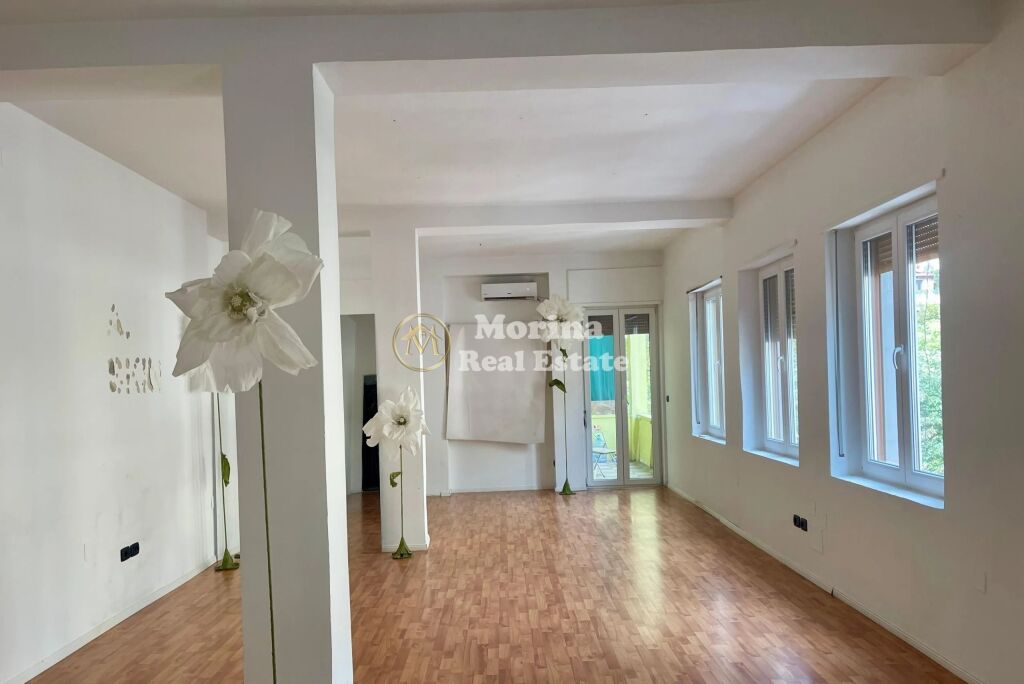 Affitto | Locale Commerciale | Blloku | 800 €/mese