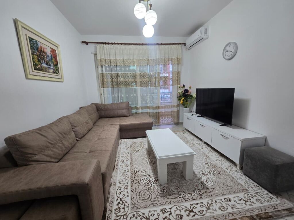 5 Maji Affittasi Appartamento 2+1+2