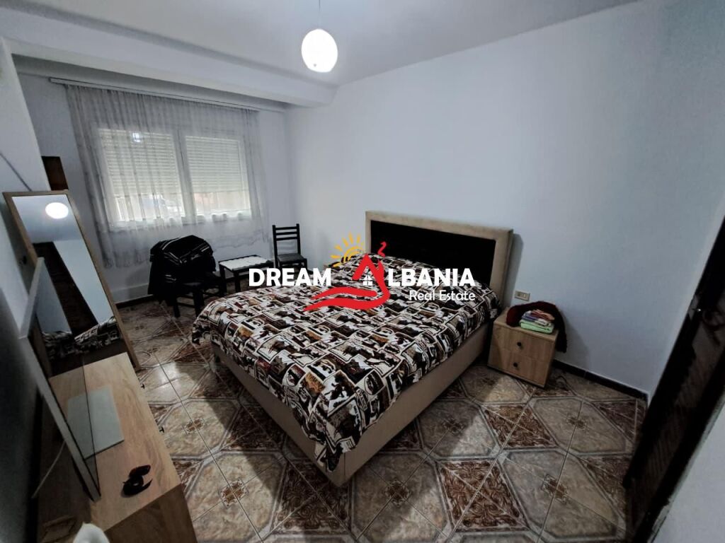 Villa su 2 Piani + Mansarda in Vendita, Dentro il Piccolo Anello, vicino all'Archivio Centrale a Tirana (ID 4151212)