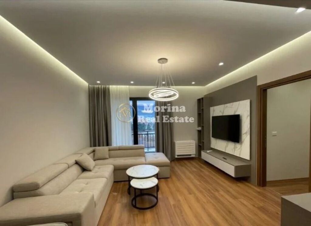 Qera | Apartament 2 +1+2| Farmacia 10 | 850 €/muaj