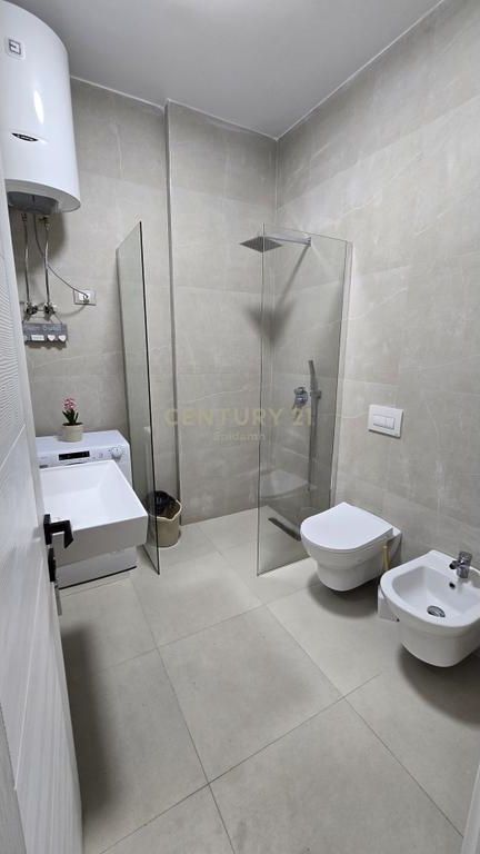 VENDESI APPARTAMENTO 2+1+2 IN PRIMA FILA SUL MARE