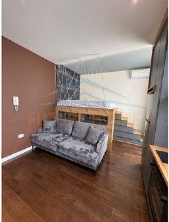 Qera Gasoniere, Kompleksi Tudas, Unaza e Re.