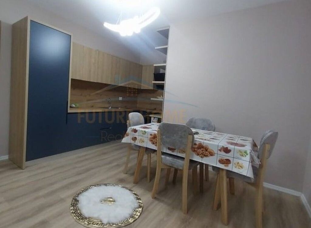 Qera, Apartament 2+1+2+Post Parkimi, Rruga 5-Maji, Tirane