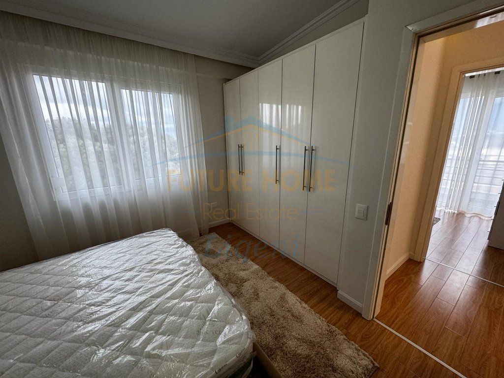 Shitet, Apartament 2+1+2, Liqeni i Thatë, Tiranë.