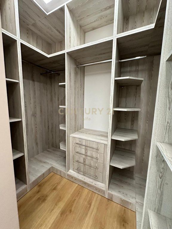 JEPET APARTAMENT 3+1 ME QIRA TEK LIQENI I THATE