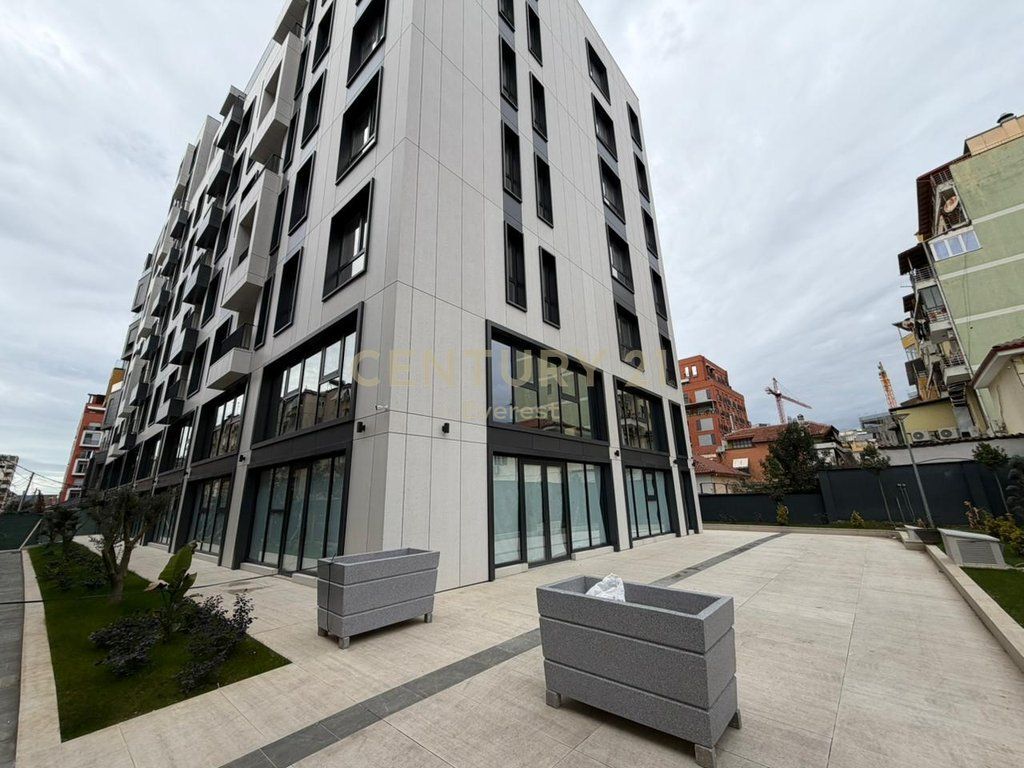 21-DECEMBER, OFFICE FOR RENT 800 € /Month