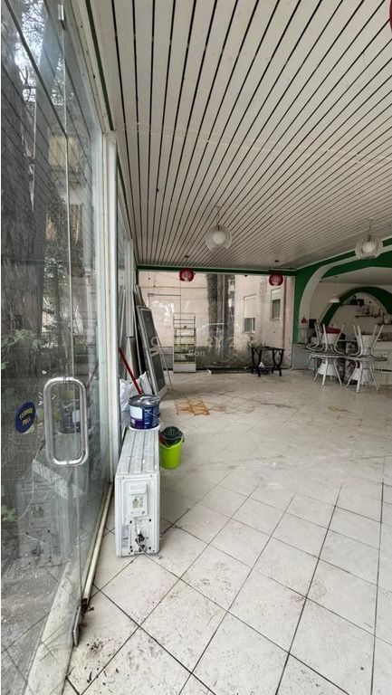 Shitet ambient biznesi per Bar- Restorant në Golem ! Eon132181