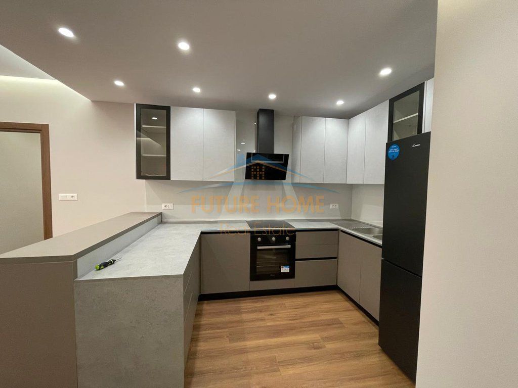 jepet per qera,apartament 2+1+2,Farmacia 10