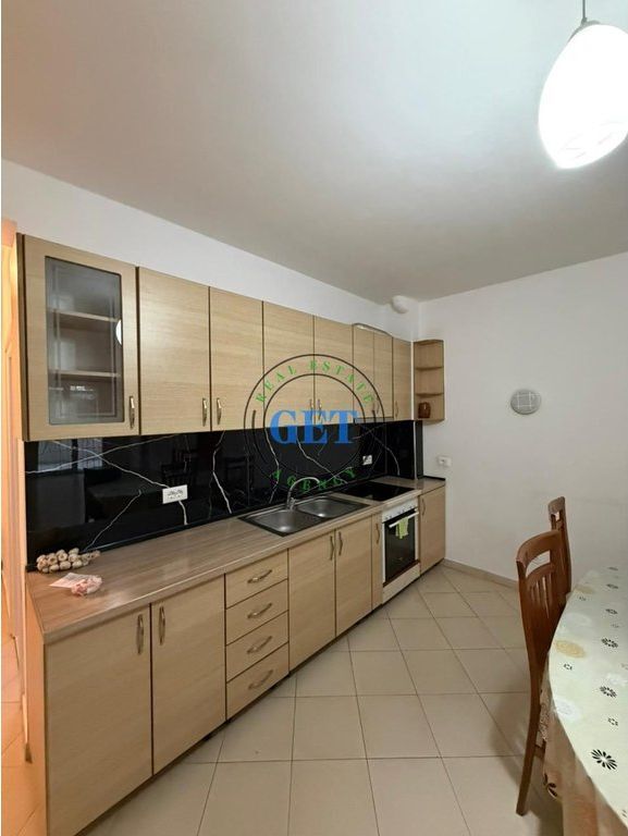 Jepet me Qira , Apartament 2+1, Pallati i Sportit, Durrës