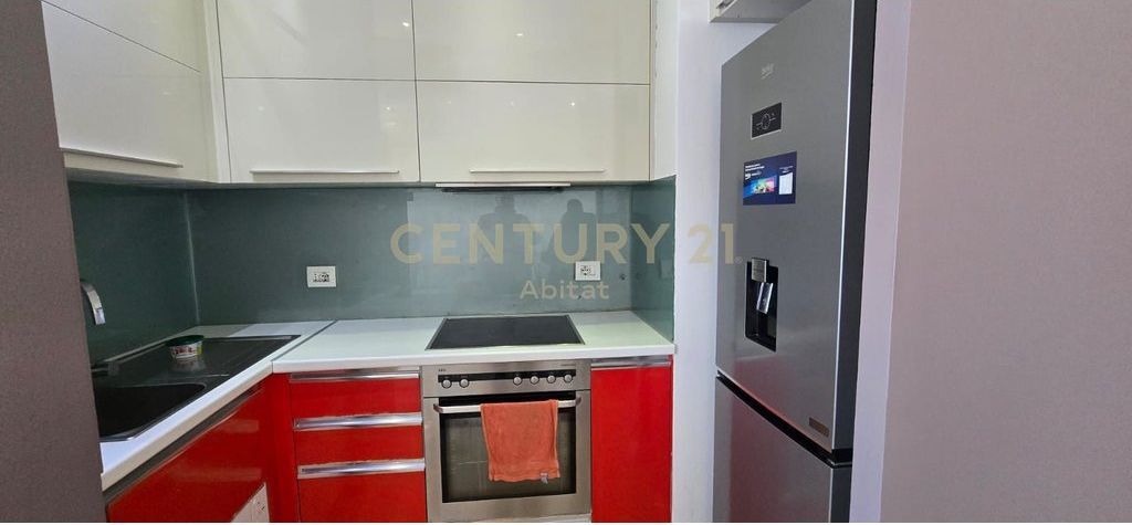 APARTAMENT 2+1 ME QIRA TEK ALI DEMI