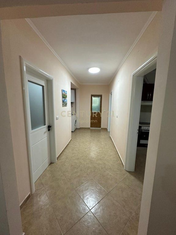 Apartament 2+1 me qira pranë Gjykatës