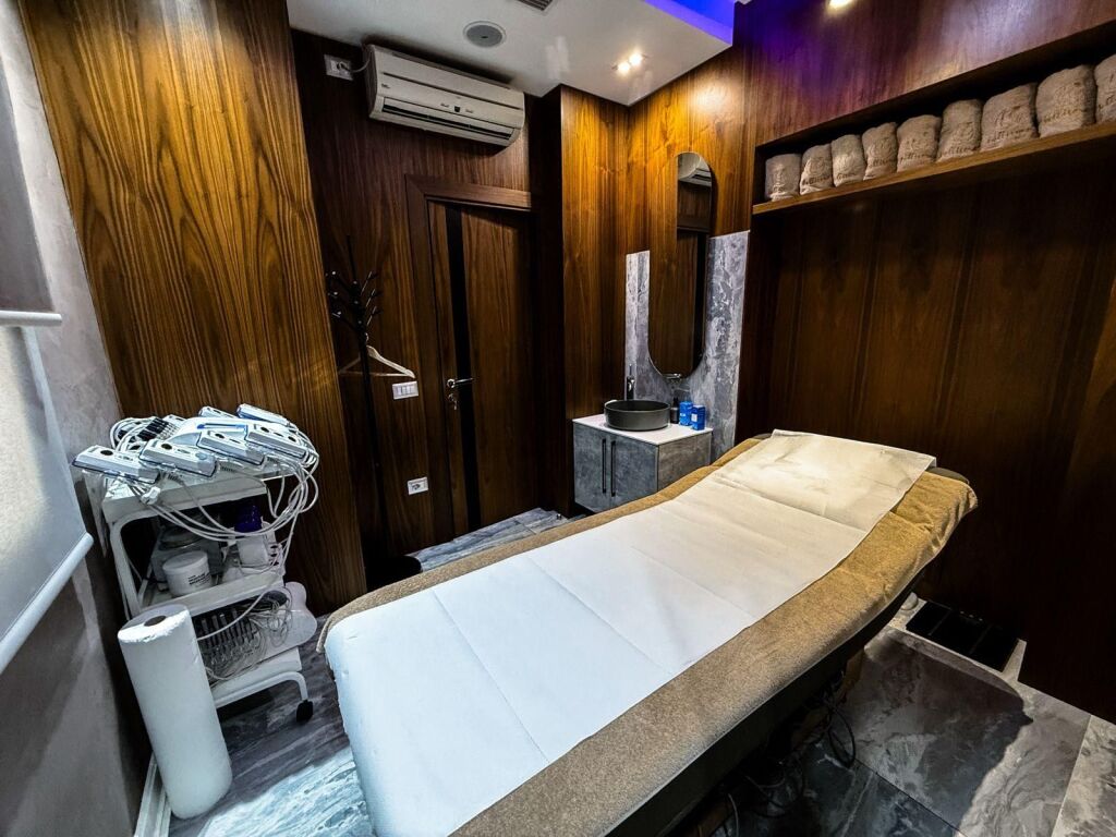 Biznes Estetik në Shitje në Zemër të Bllokut