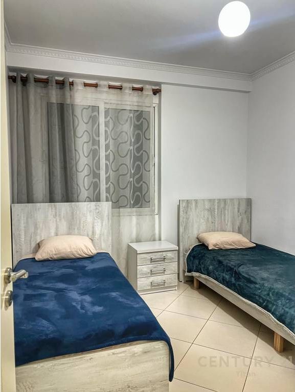 APARTAMENT 2+1+2 ME QIRA TEK KODRA E DIELLIT