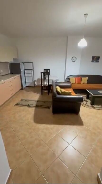 1+1,arredato presso l'istituto di igiene, via elbasani, 500 mila leke