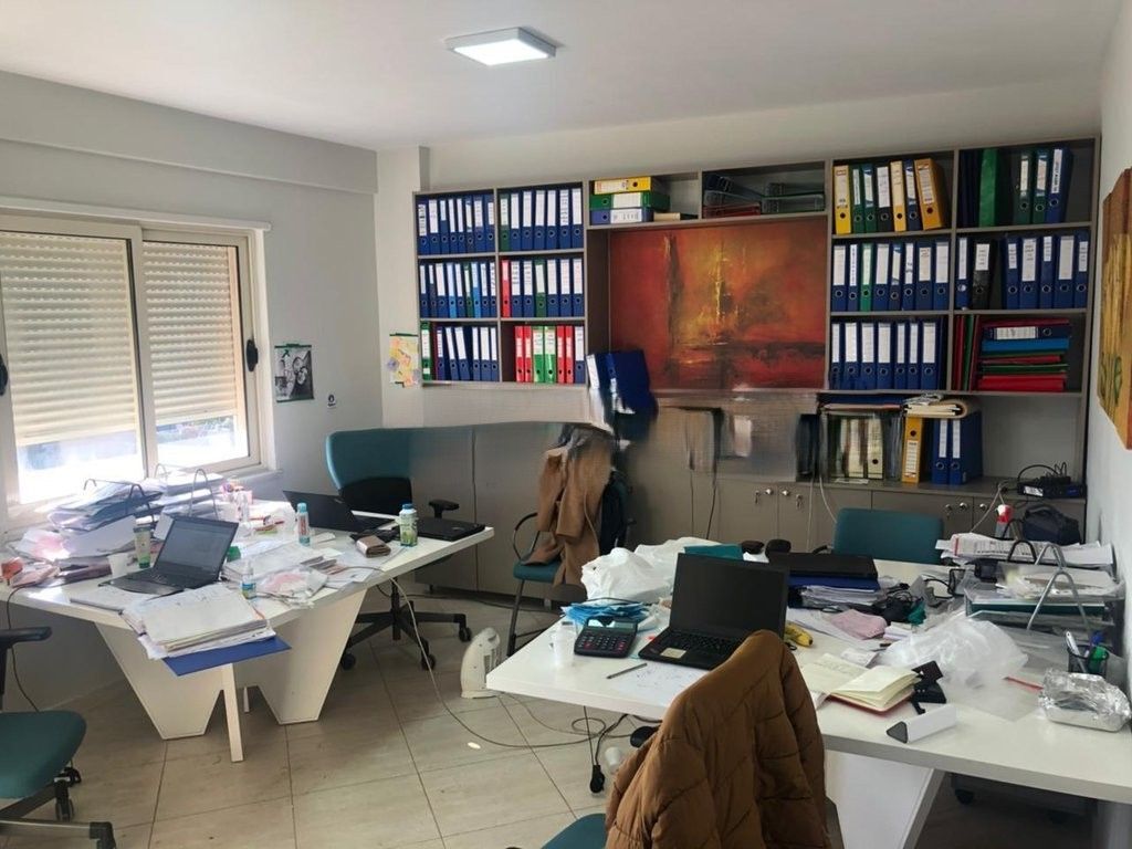 Jordan Misja - Jepet me qera 2+1+2 i pershtatur per zyre 600 € /Muaj