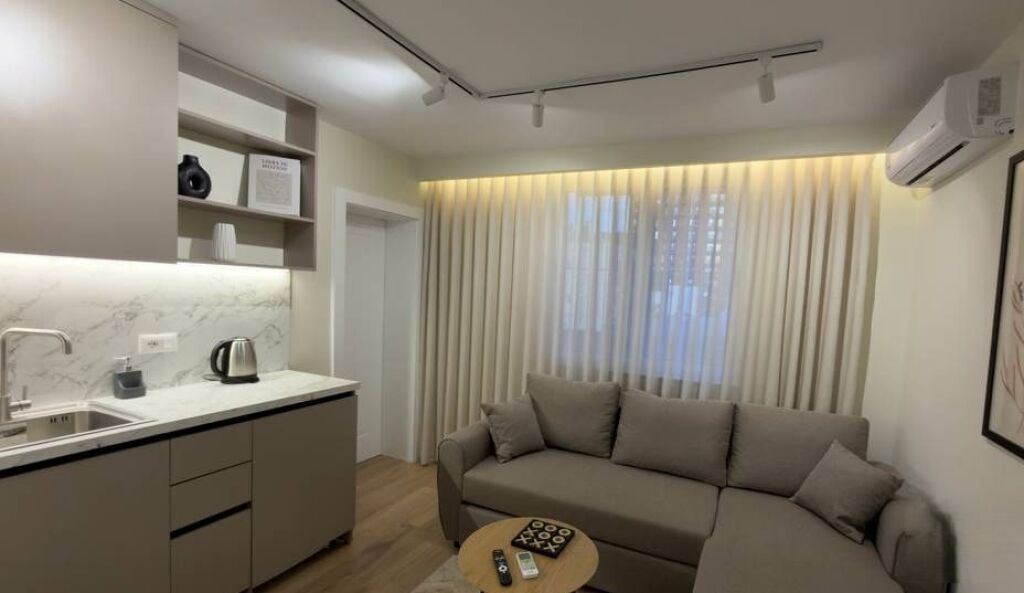 SHITEN 2 APARTAMENTE 1+1 TEK KRYQEZIMI 21 DHJETORIT !