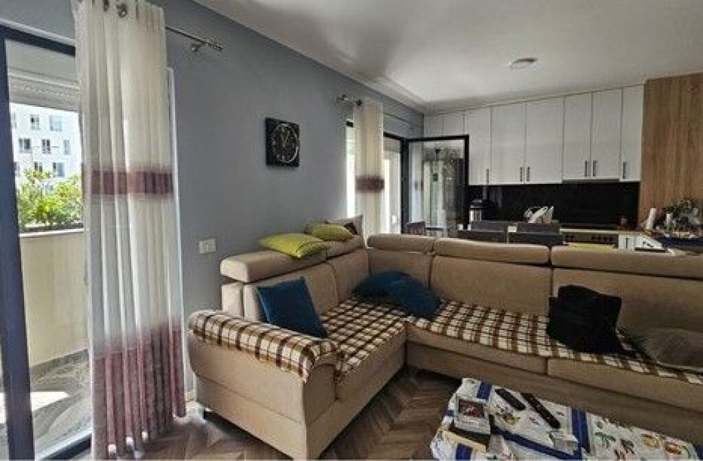 APARTAMENT 2+1+DEPO NË SHITJE – RRUGA 5 MAJI