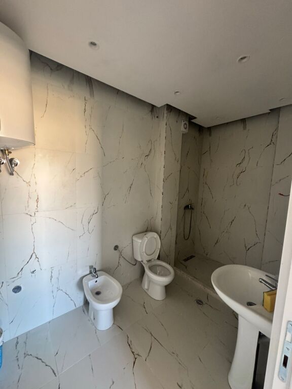 FOR SALE APARTMENT 2+2 – LUNGOMARE, VLORË