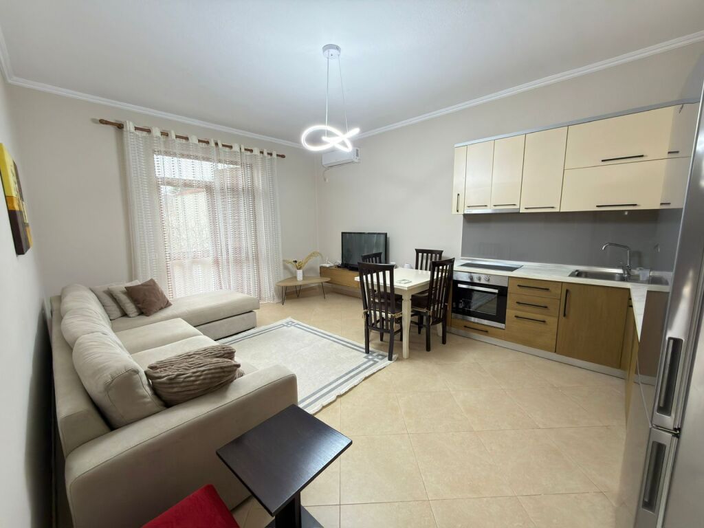 ‼️ Apartament 2+1+2 parkime me qira tek Rr Elbasanit pranë Ambasadës Turke‼️
