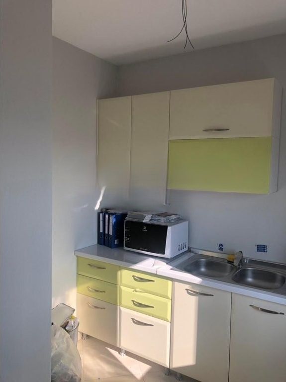 Jordan Misja - Jepet me qera 2+1+2 i pershtatur per zyre 600 € /Muaj