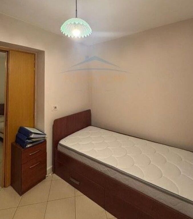 Qera, Apartament 2+1 ,Rruga e Durresit, Tirane