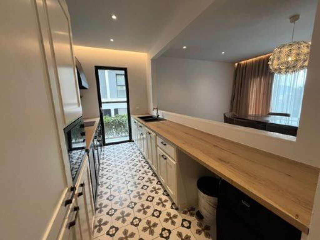 In vendita, Appartamento 2+1+Posto Auto, O2 Residence, Tirana