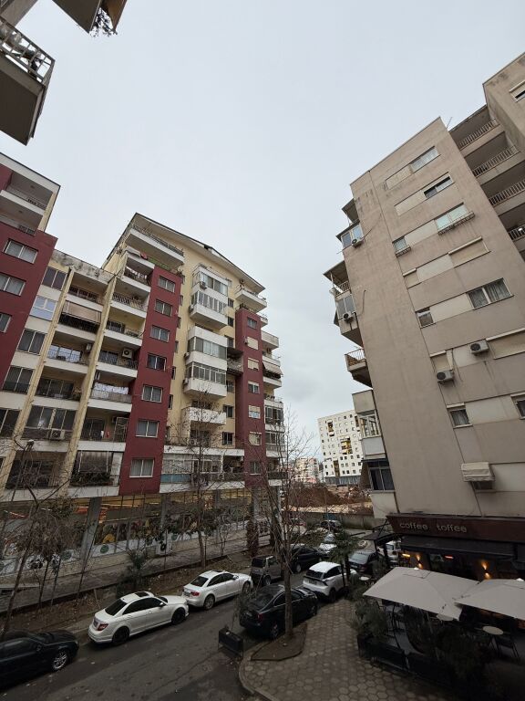 Jepet Me Qira Apartmanet 2+1+2 📍 Yzberisht ( Pranë Grand Galerisë )