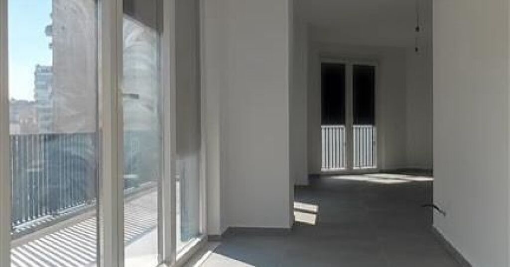 Jepet me qira AMBJENT BIZNESI (ZYRA) TEK 9 KATSHET