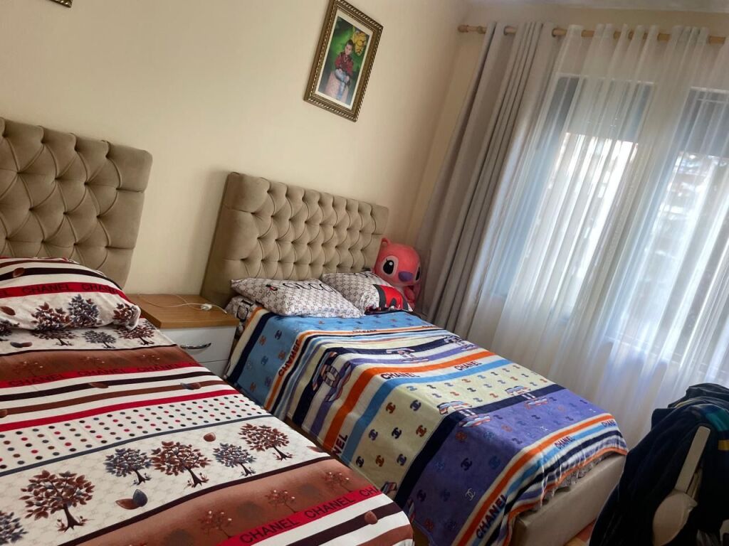 Shitet apartament 2+1 ne Yzberisht