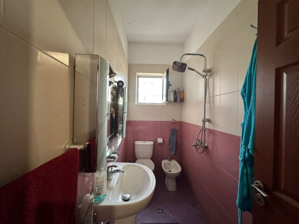 Apartament 3+1+2 per shitje te Ish Tregu Elektrik