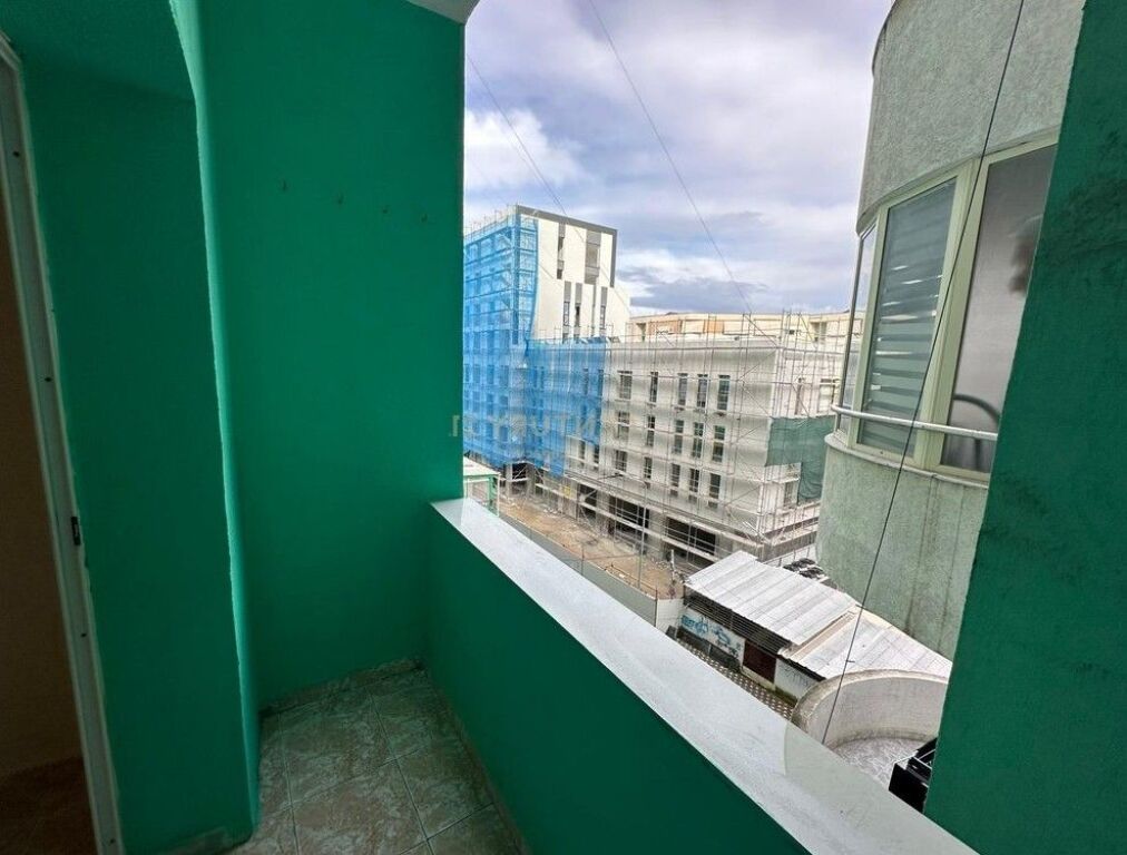 ULET CMIMI PER QIRA APARTAMENT/ ZYRE 3+1+2 – PALLATET ARABE, KRISTAL CENTER (KOMUNA E PARISIT)