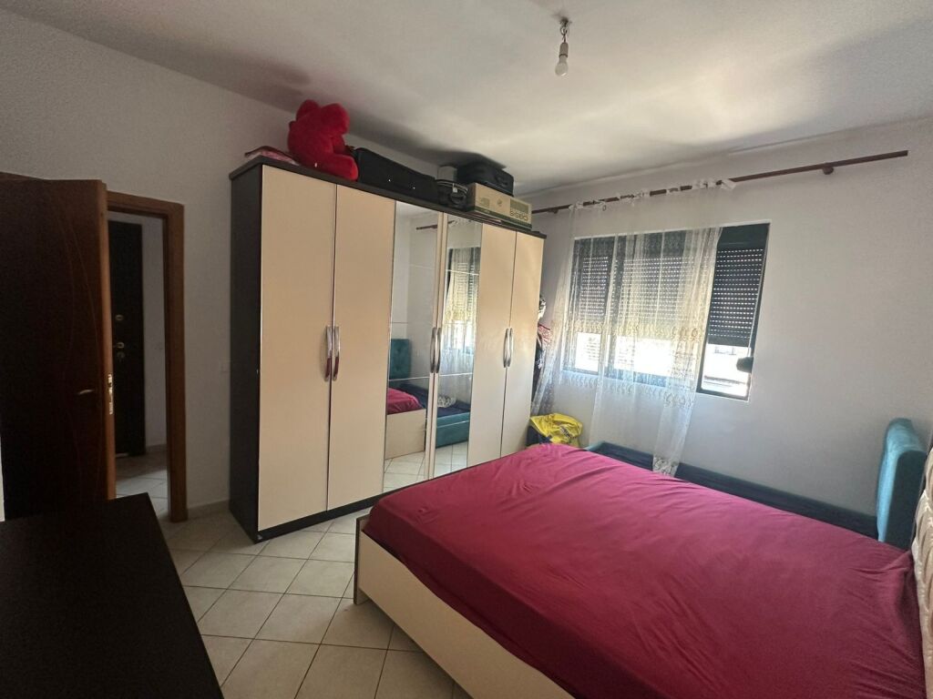 Apartament 1+1, Kombinat!