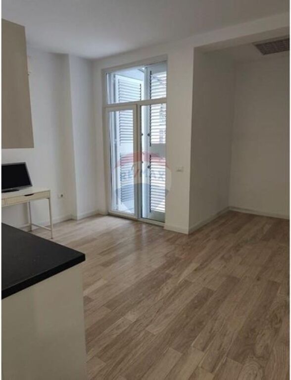 Jepet me Qira Ambjent Biznesi te Komuna e Parisit