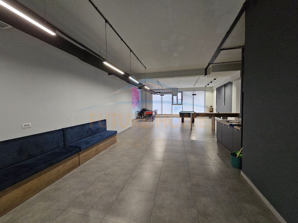 In affitto, Locale Commerciale, Nuovo Anello.