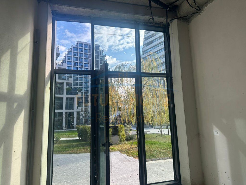 Qera, Ambient Komercial, Lake View Residence